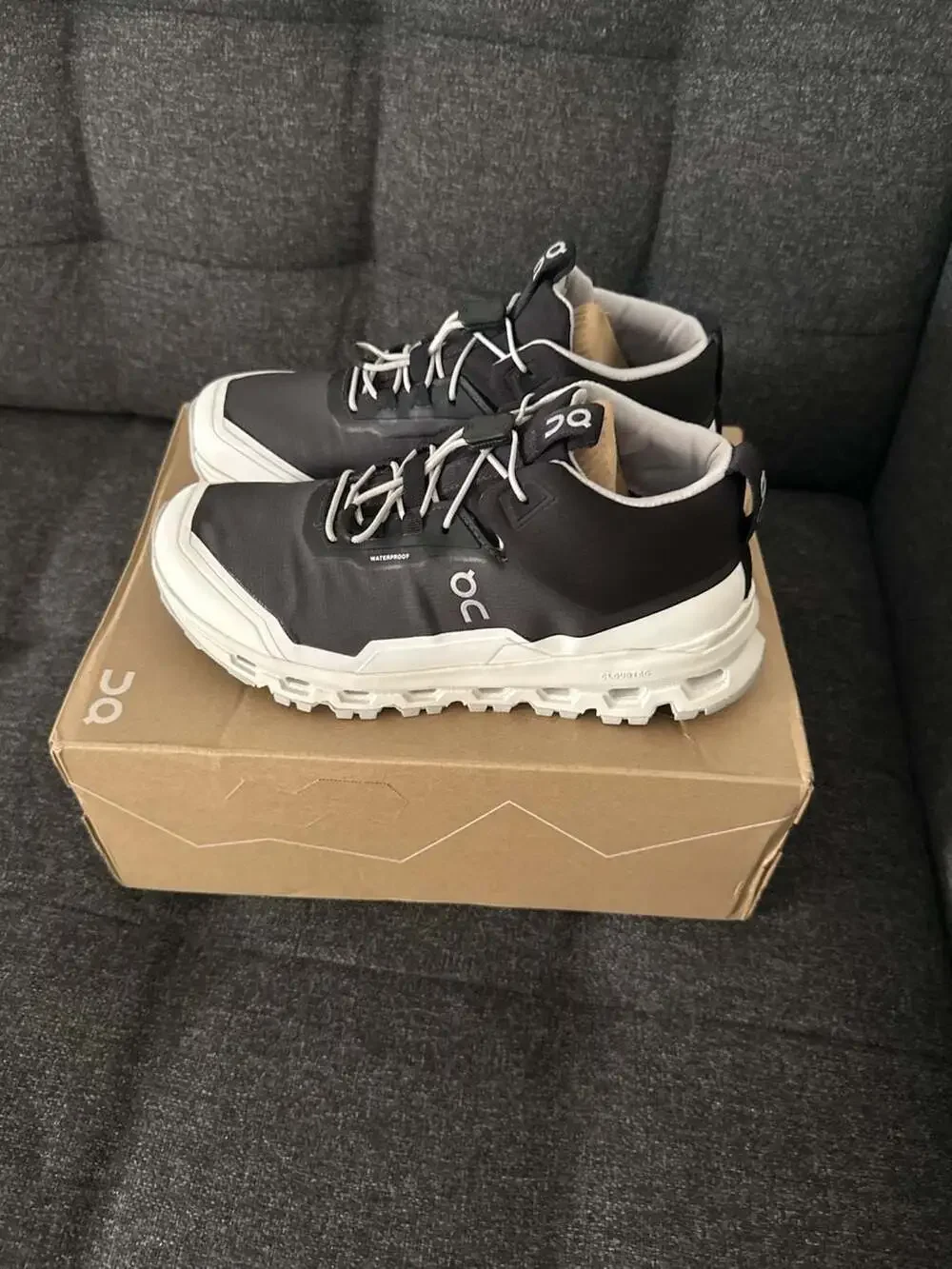 On Cloudhero Mid Waterproof Kids Hiking Boots, Black and White